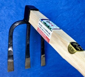 玉日本　福井型三つ鍬　半バチ　４尺椎掛柄付